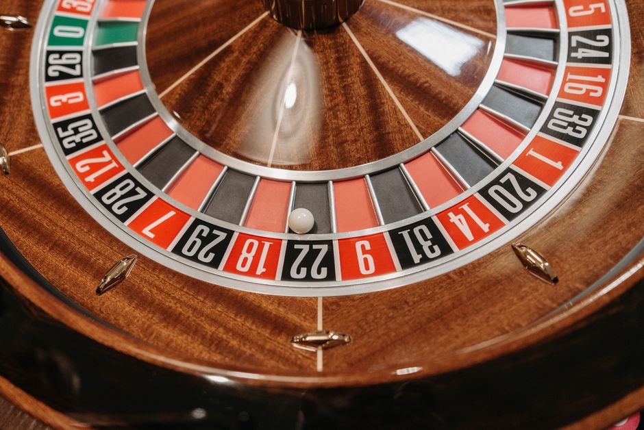 The Evolution of the Slot: From Simple Cut to Strategic Innovation
